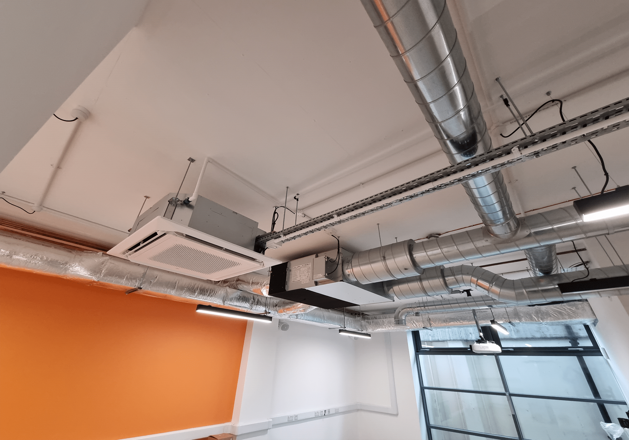 Images: The Benefits of Commercial Air Conditioning Installations
